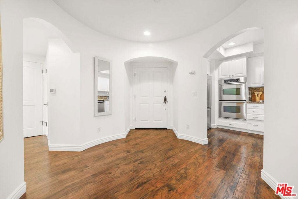 Condo in Los Angeles, California, United States 2 - 18586444