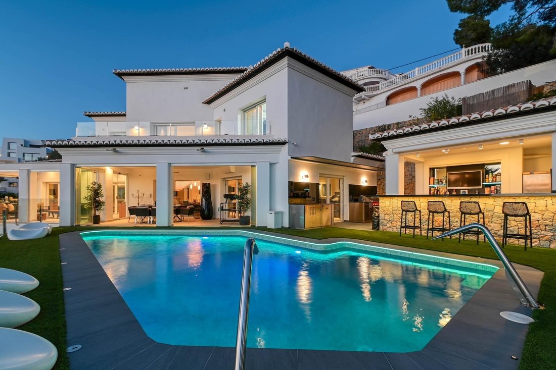 Villa in Moraira, Teulada, Valencian Community 1 - 18586429