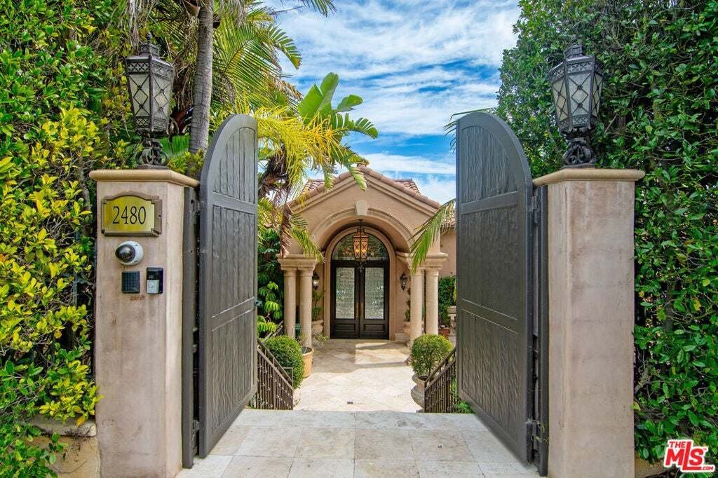 House in Los Angeles, California, United States 1 - 18586442