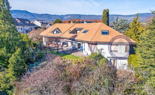 House in Duillier, Vaud, Switzerland 1