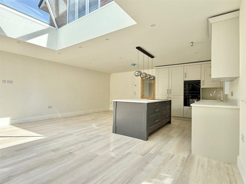 House in Lymington, England 3 - 18320902