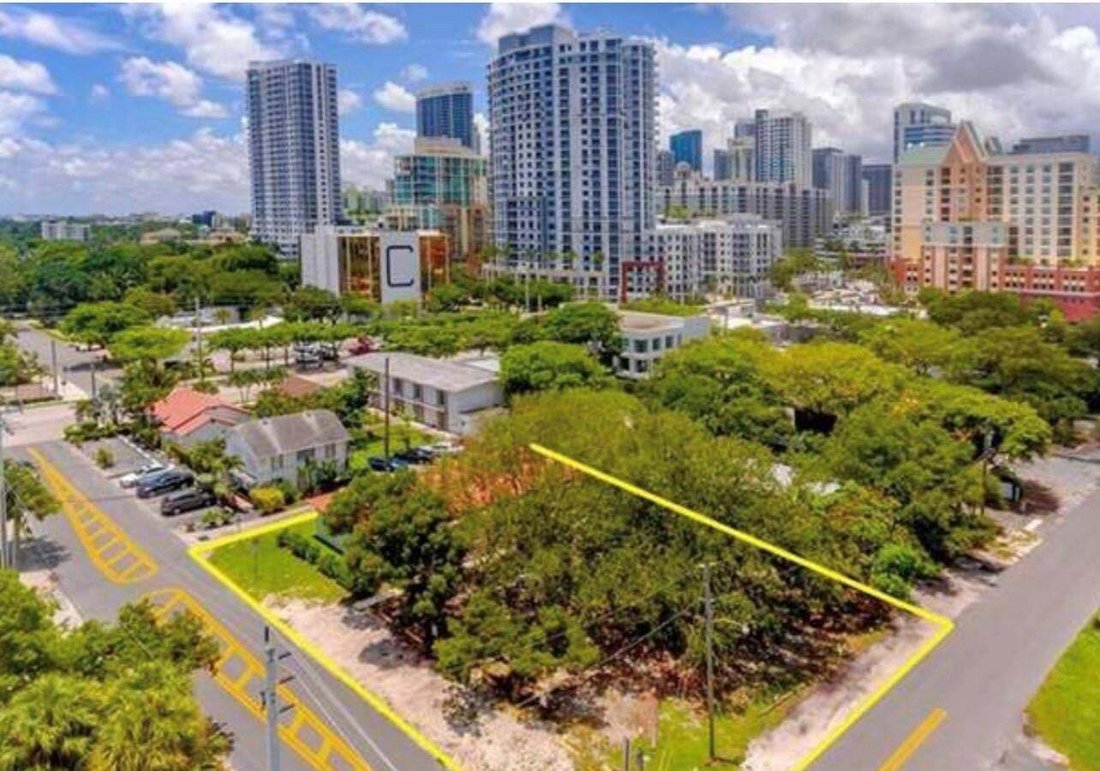 Fort Lauderdale, Florida, United States 5 - 18586427