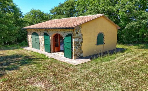 Maisons de campagne à San Vincenzo, Toscane, Italie 1