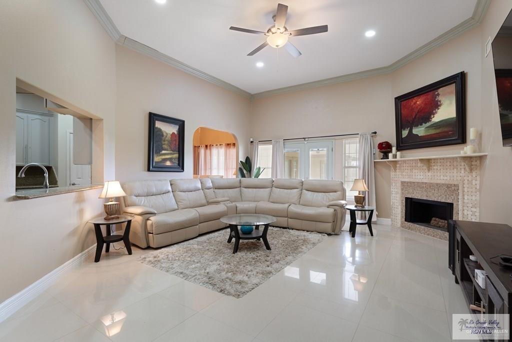 House in Mission, Texas, United States 5 - 18586398