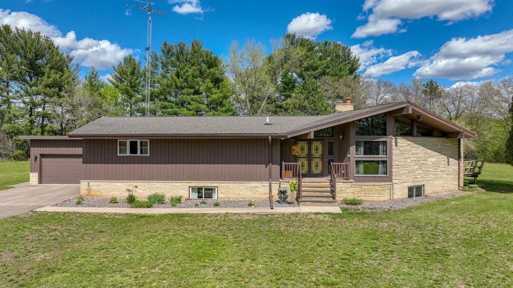 House in Menomonie, Wisconsin, United States 4 - 18586408