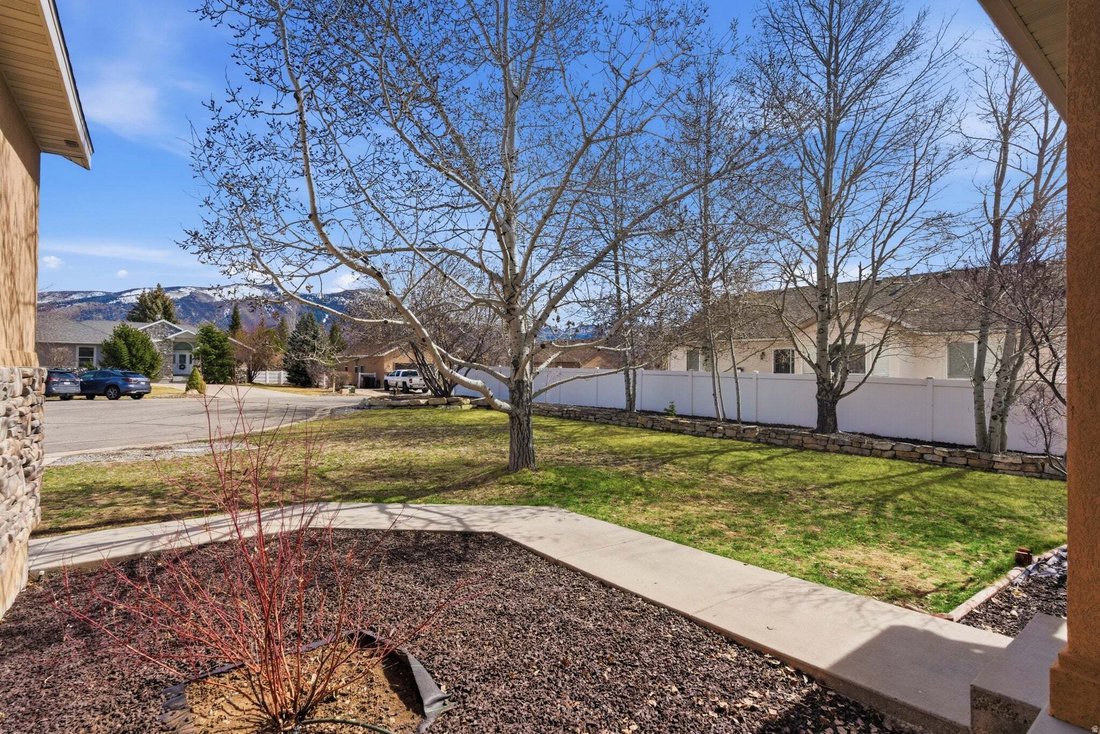 House in Oakley, Utah, United States 2 - 17601543
