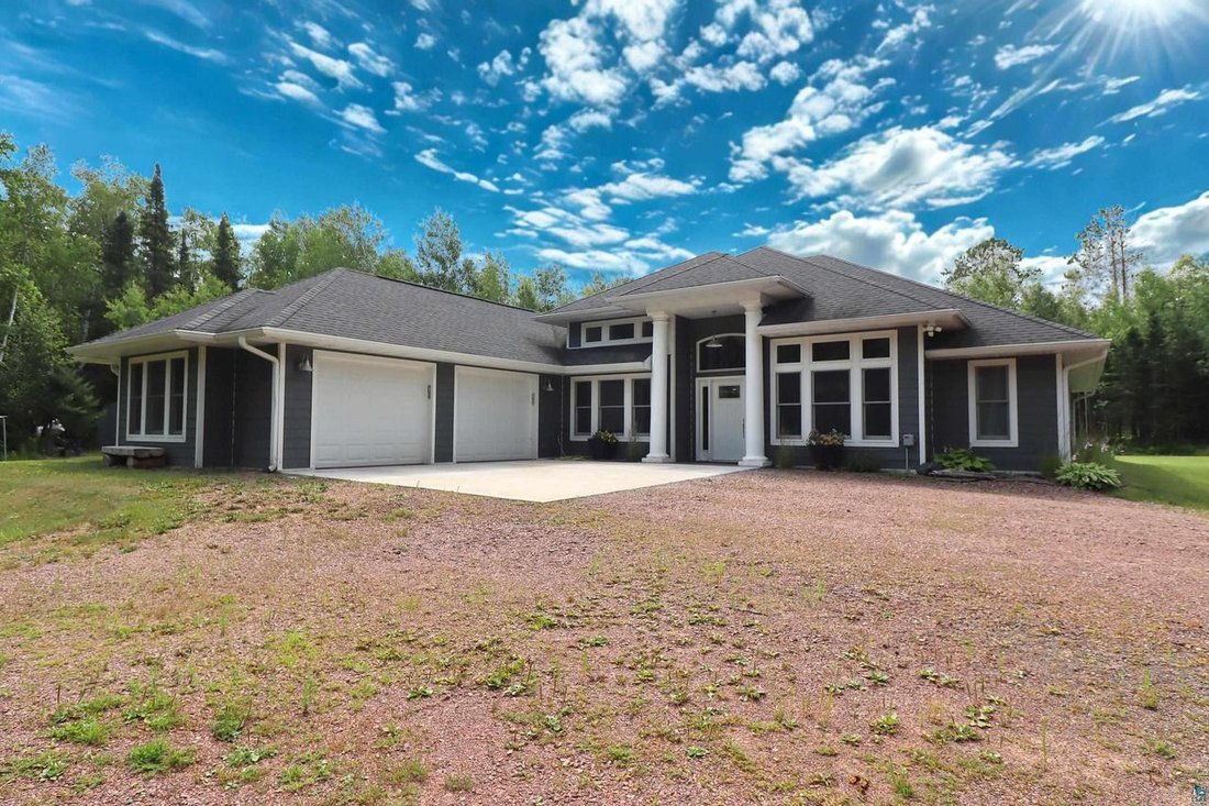 House in Ashland, Wisconsin, United States 1 - 18586415