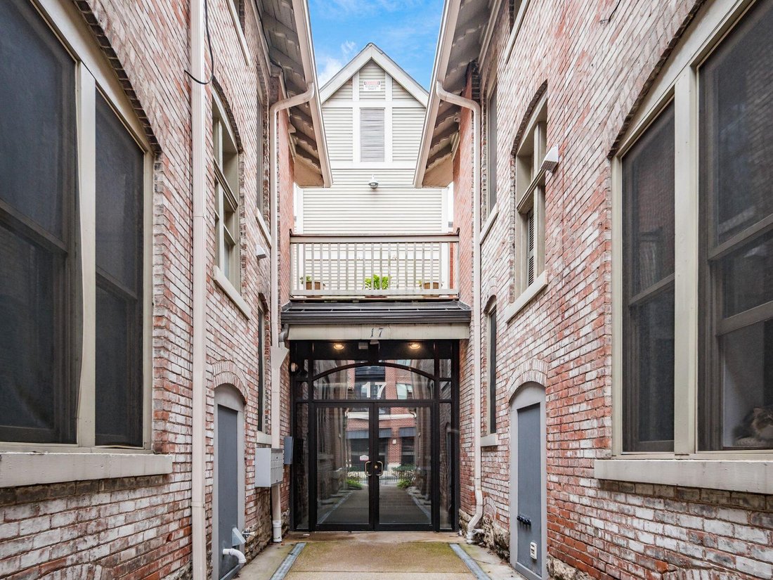 Condo in Columbus, Ohio, United States 3 - 18586496