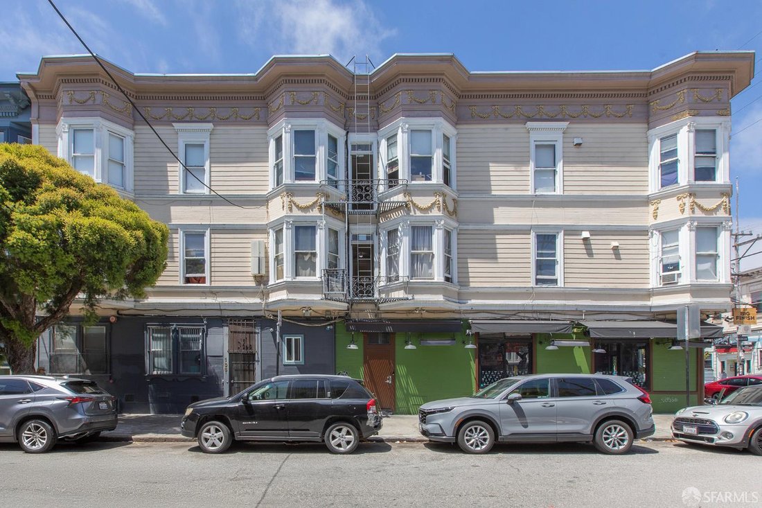 San Francisco, California, United States 3 - 18586438