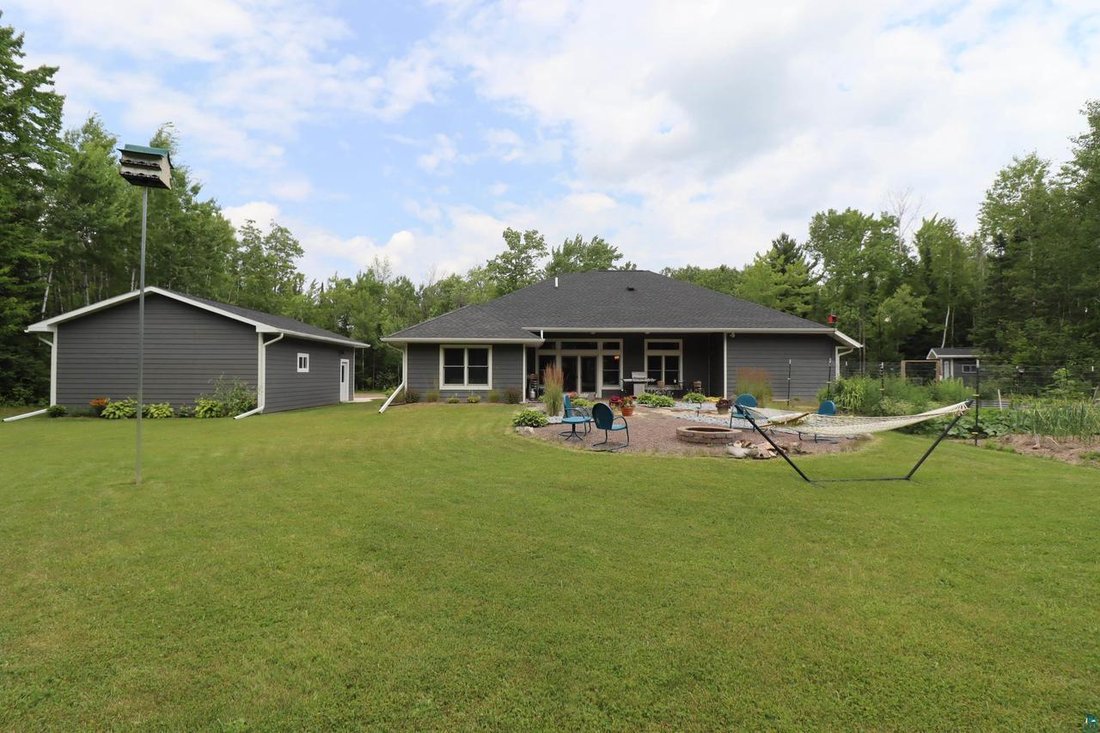 House in Ashland, Wisconsin, United States 4 - 18586415