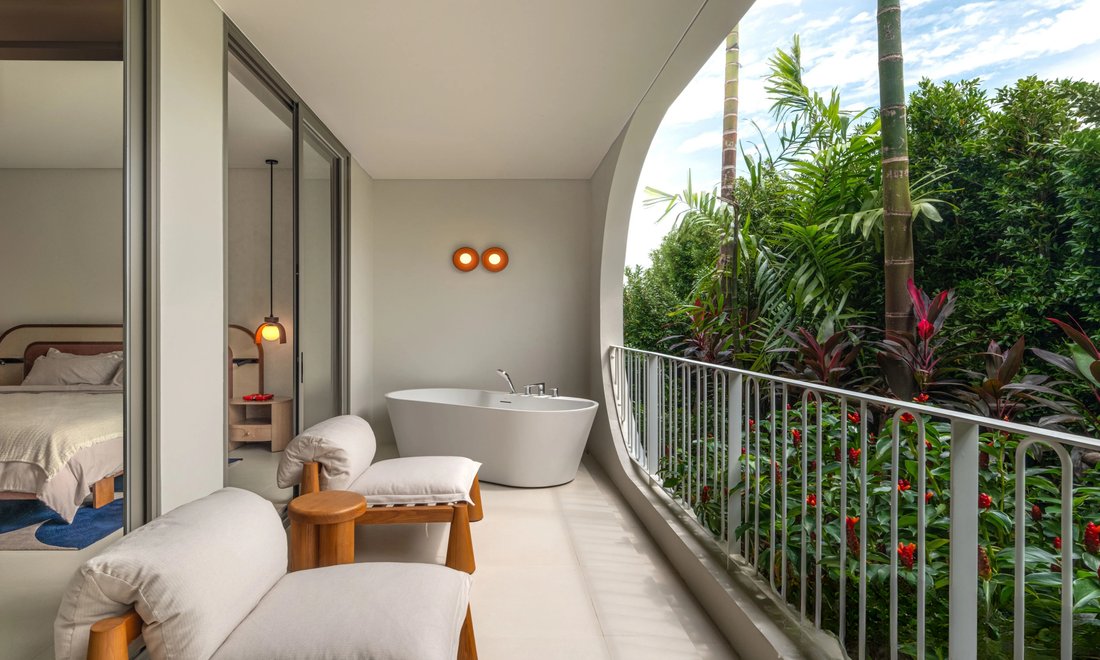 Condo in Choeng Thale, Phuket, Thailand 4 - 18586897