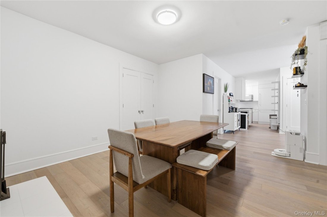 Condo in Shirley, New York, United States 4 - 18586772