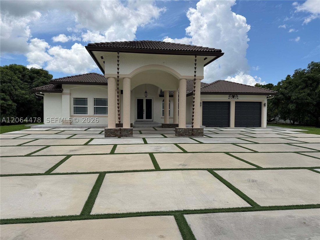 House in Miami, Florida, United States 1 - 18586681