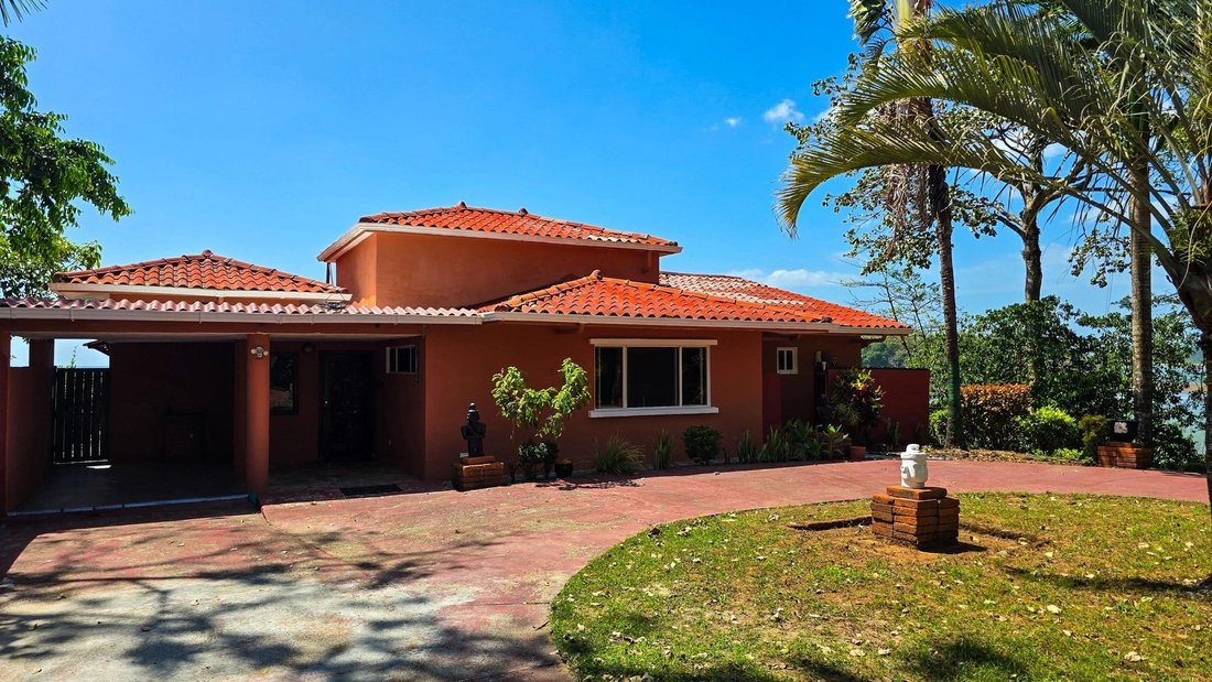 House in La Loma, Veraguas Province, Panama 3 - 18586594