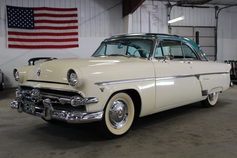 Coupe in Traverse City, United States 1 - 18586893