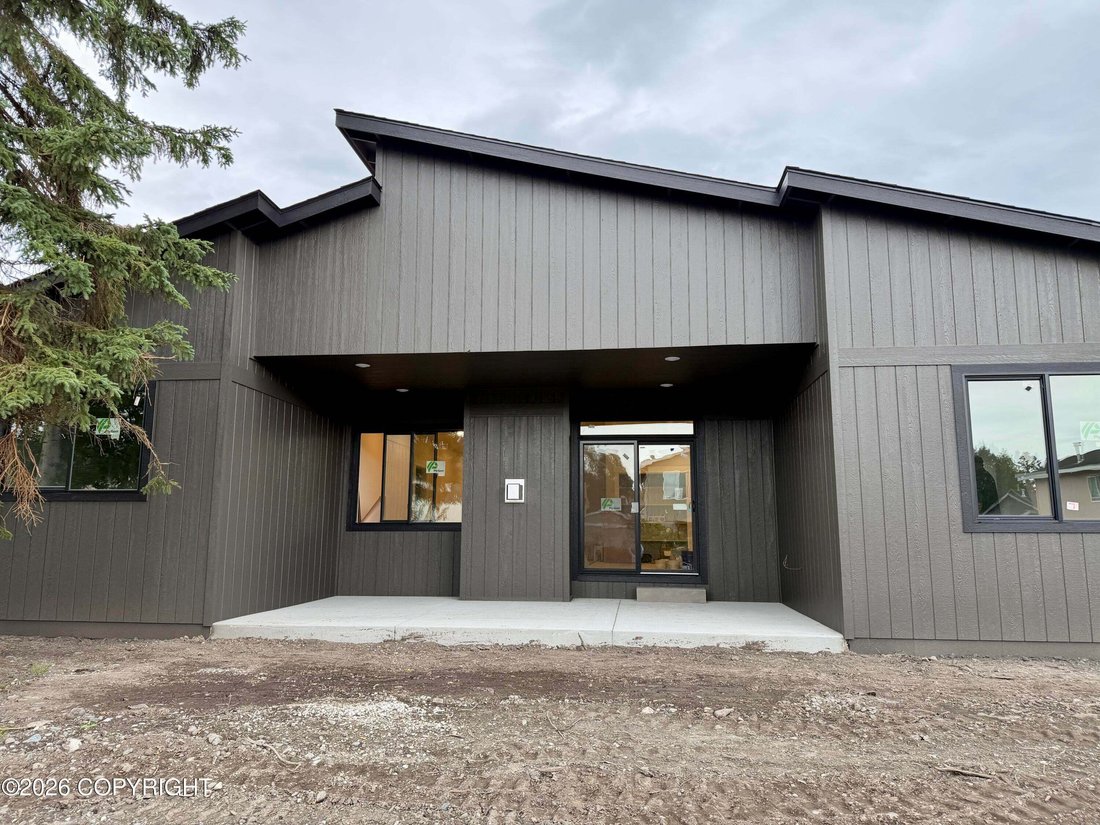 House in Anchorage, Alaska, United States 3 - 18175781