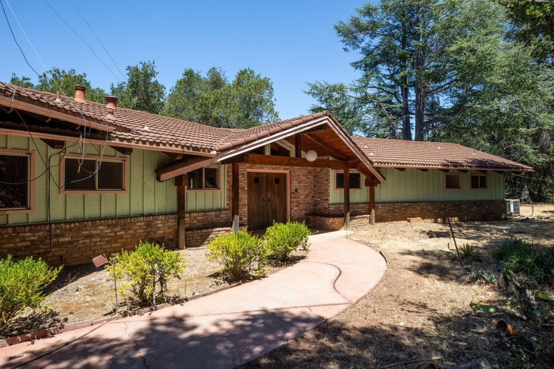 House in Los Altos Hills, California, United States 4 - 18586555
