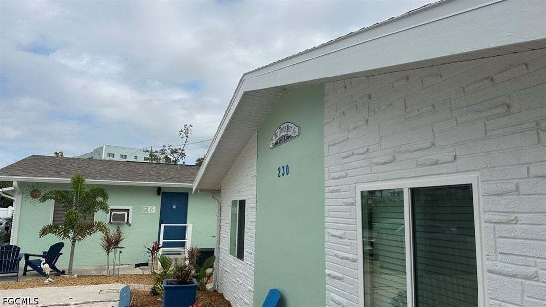 Fort Myers Beach, Florida, United States 5 - 18586645