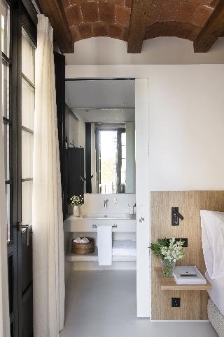 Apartment in Ciutat Vella, Barcelona, Spain 5 - 18586853