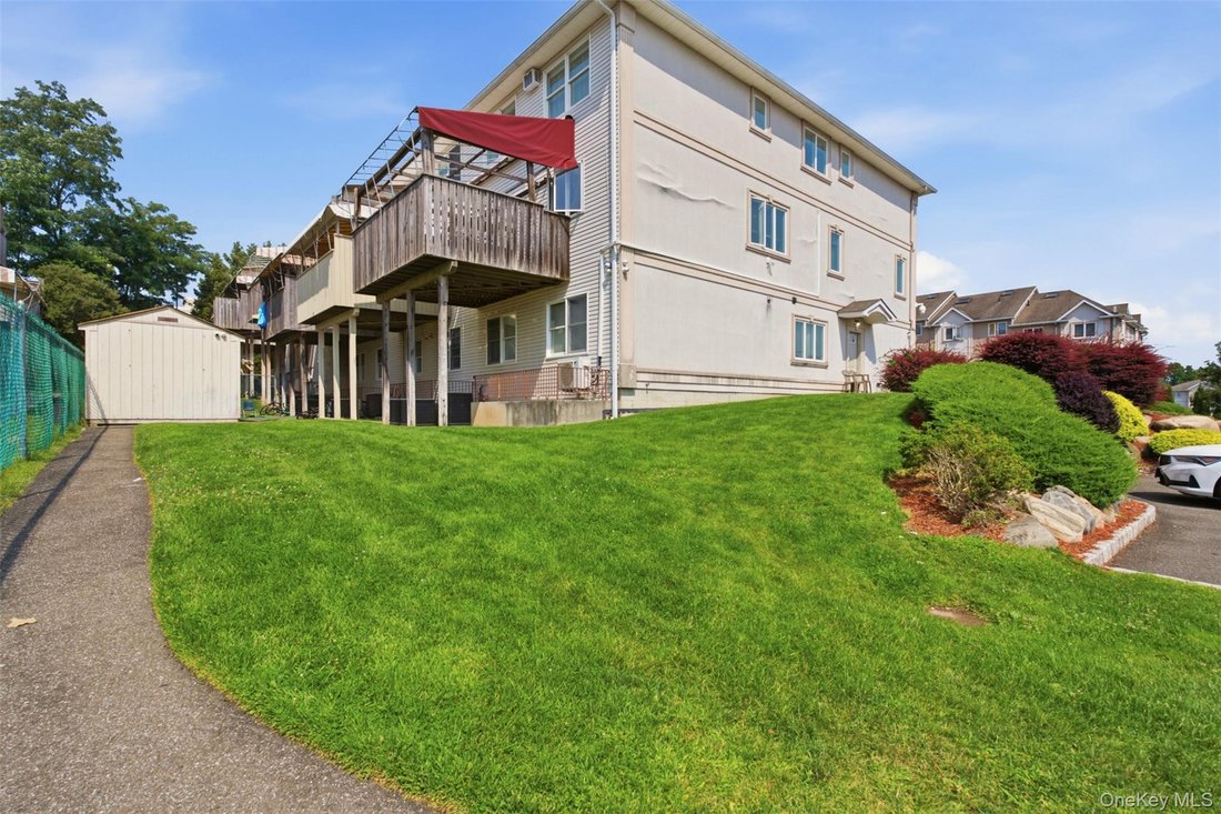 Condo in Airmont, New York, United States 4 - 18586738