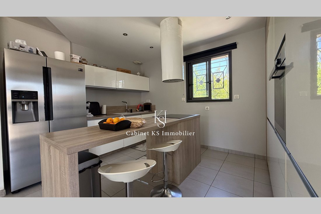 Villa in Centre Ville, Saint-Maximin-la-Sainte-Baume, France 4 - 18533184