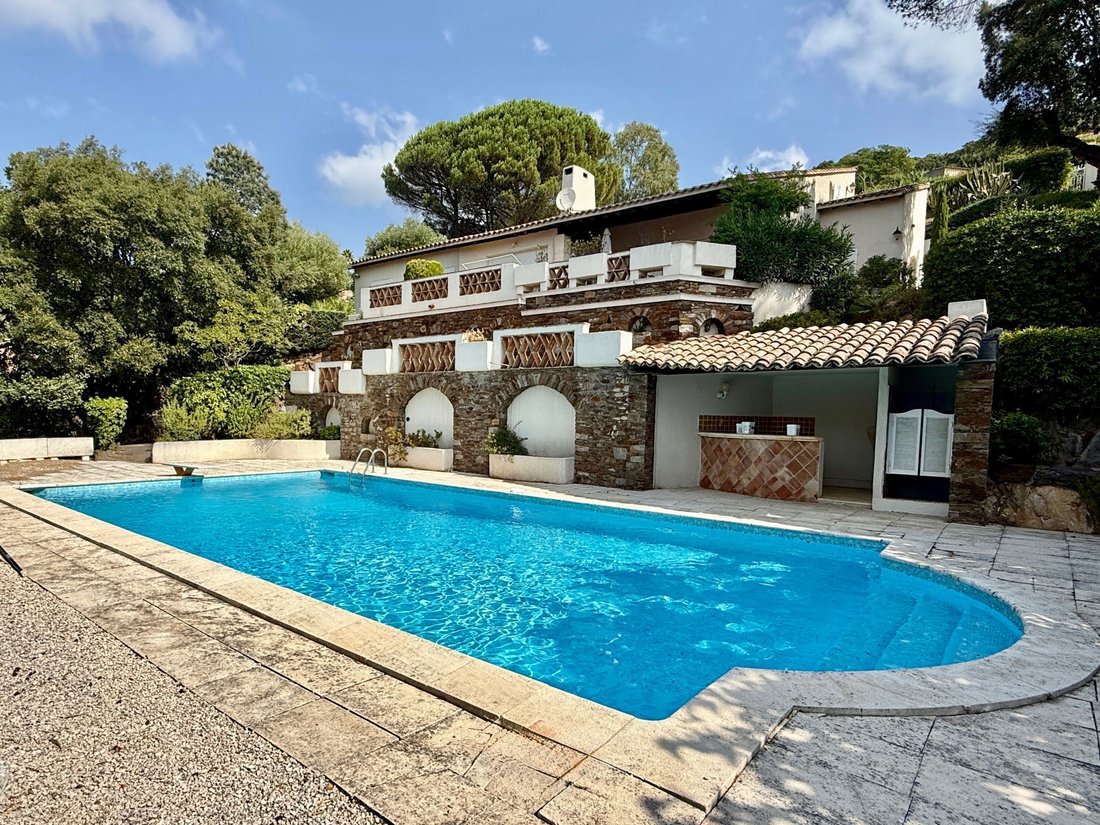 House in Sud, Cavalaire-sur-Mer, France 1 - 18587094
