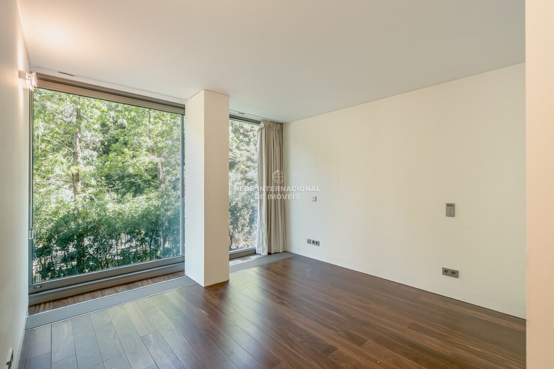 Apartment in Estoril, Cascais e Estoril, Lisbon 3 - 18587258
