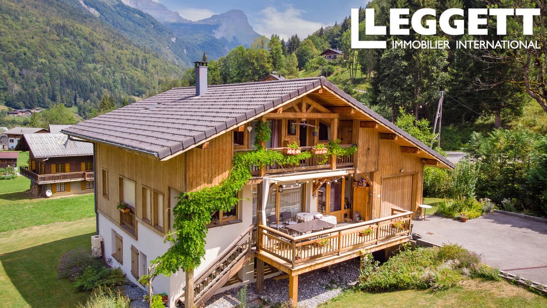 Chalet in Sixt-Fer-a-Cheval, Auvergne-Rhône-Alpes, France 1 - 18515641