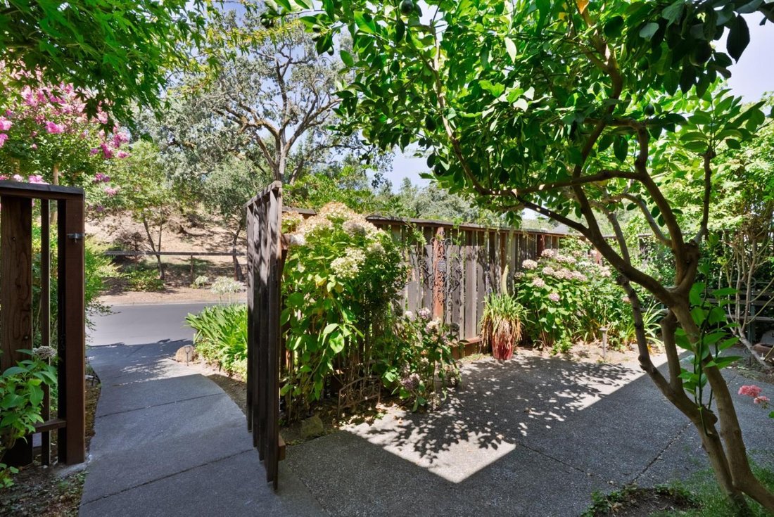 Condo in Napa, California, United States 5 - 18587238