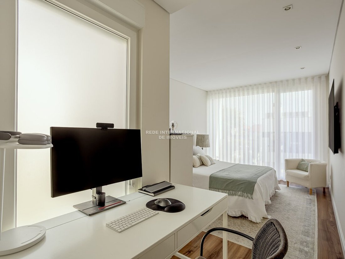 House in Carcavelos e Parede, Lisbon, Portugal 4 - 18126459