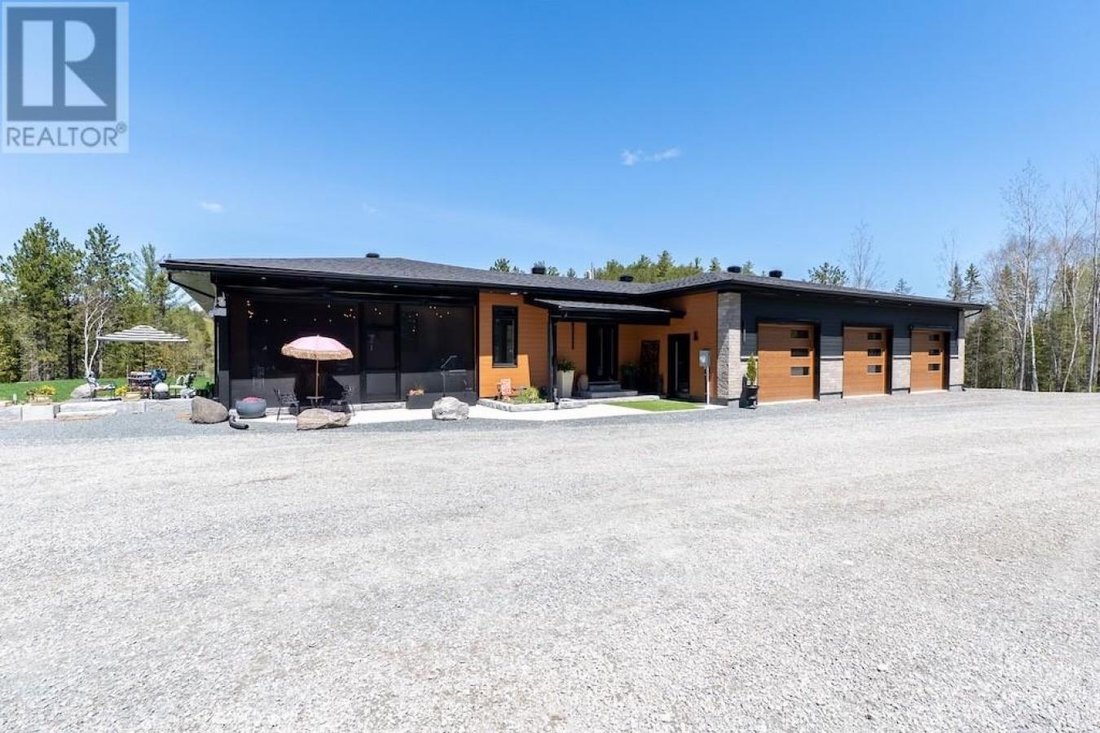 House in Greater Sudbury, Ontario, Canada 4 - 18587099