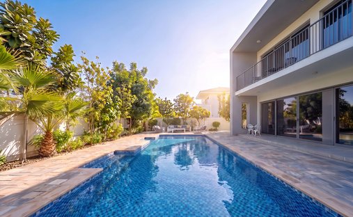 Villa in Hadaeq Sheikh Mohammed Bin Rashid, Dubai, United Arab Emirates 1