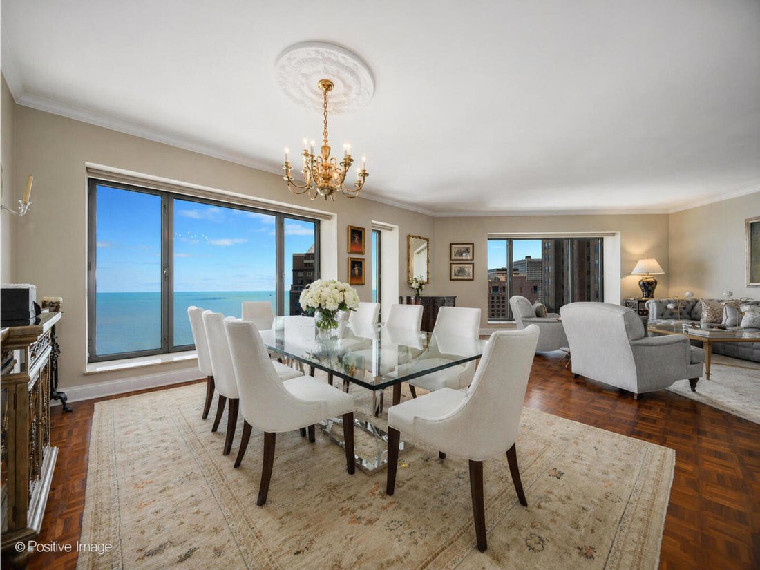 Condo in Chicago, Illinois, United States 3 - 18587213