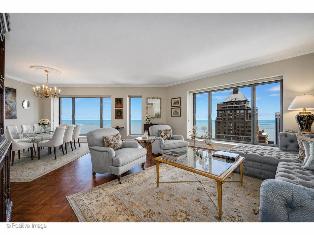 Condo in Chicago, Illinois, United States 2 - 18587213