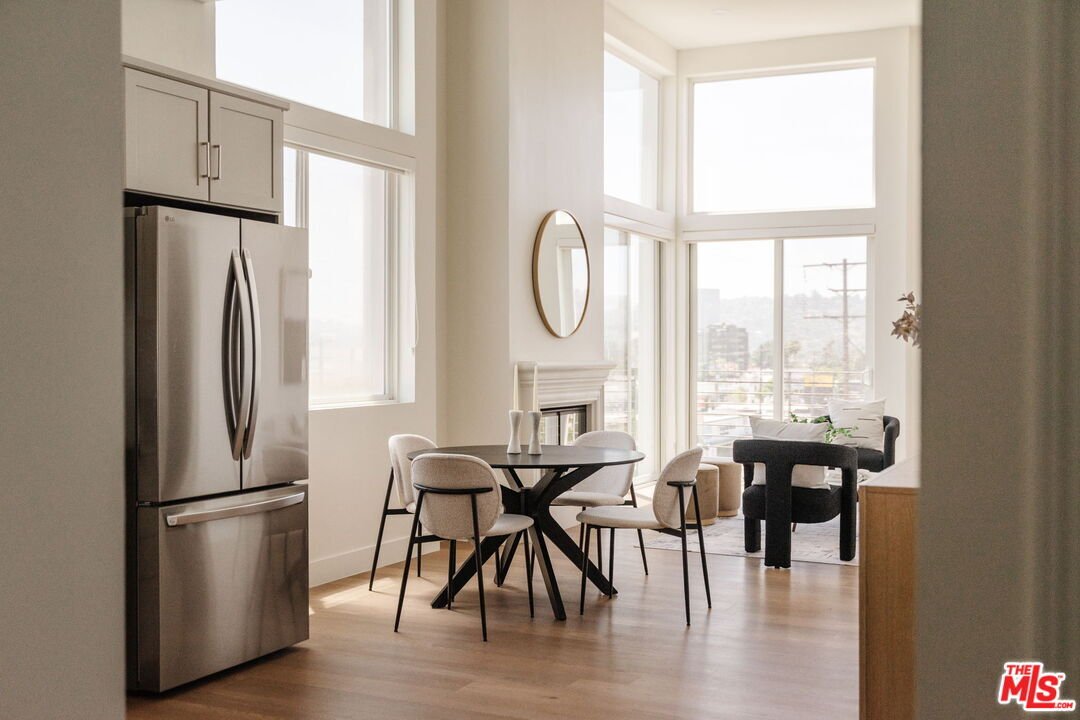 Condo in Los Angeles, California, United States 2 - 18587203