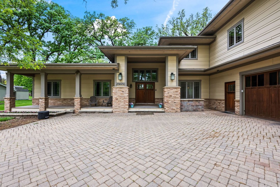House in Glen Ellyn, Illinois, United States 3 - 18587223