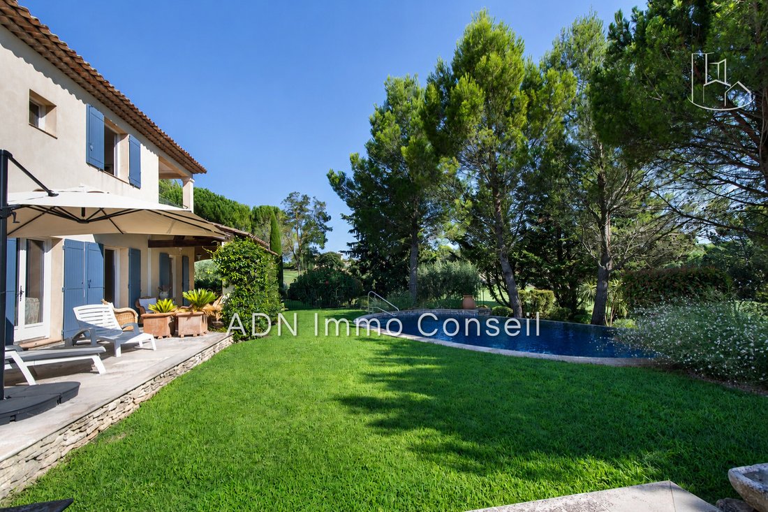 Villa in Mallemort, Provence-Alpes-Côte d'Azur, France 3 - 18587154