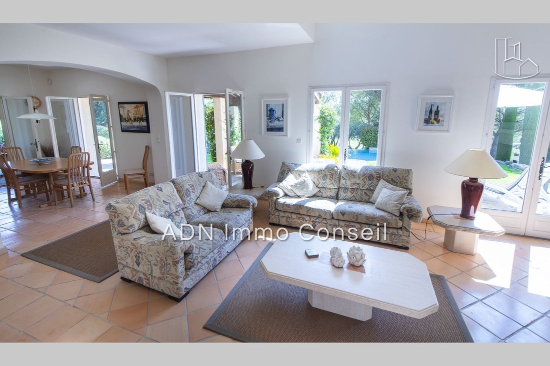 Villa in Mallemort, Provence-Alpes-Côte d'Azur, France 5 - 18587154