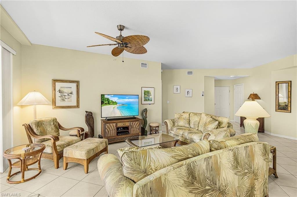 Condo in Fort Myers Beach, Florida, United States 3 - 18587245