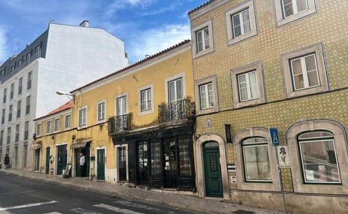 House in Santo Antonio, Lisbon, Portugal 1
