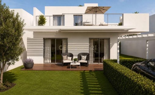 Villa in Azeitao (Sao Lourenco e Sao Simao), Setubal, Portugal 1