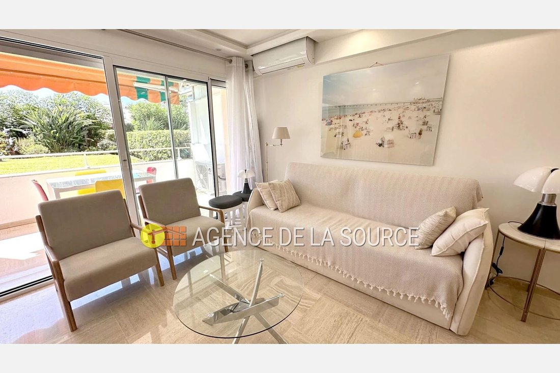 Apartment in La Source, Cannes, France 1 - 16021999