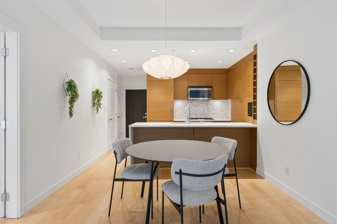 Condo in University Endowment Lands, British Columbia, Canada 5 - 18587256