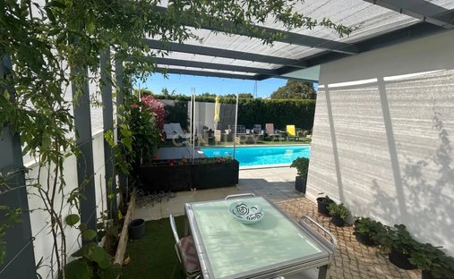 Villa in Caparica e Trafaria, Setúbal Municipality, Portugal 1
