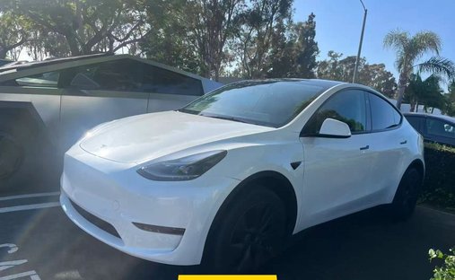 2025 Tesla Model Y Long Range Sport Utility 4D in Costa mesa, CA, United States 1