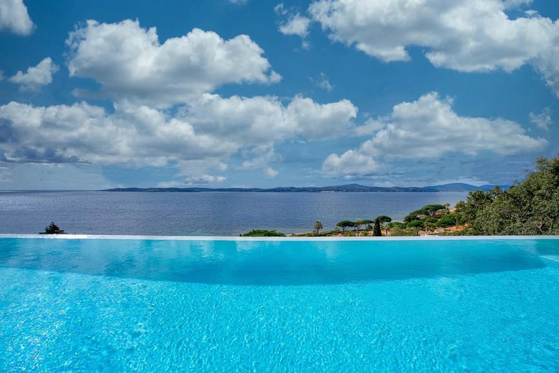 Villa in Nartelle-Noyer-Bellevue-bd des Sardinaux, Sainte-Maxime, France 3 - 18587583