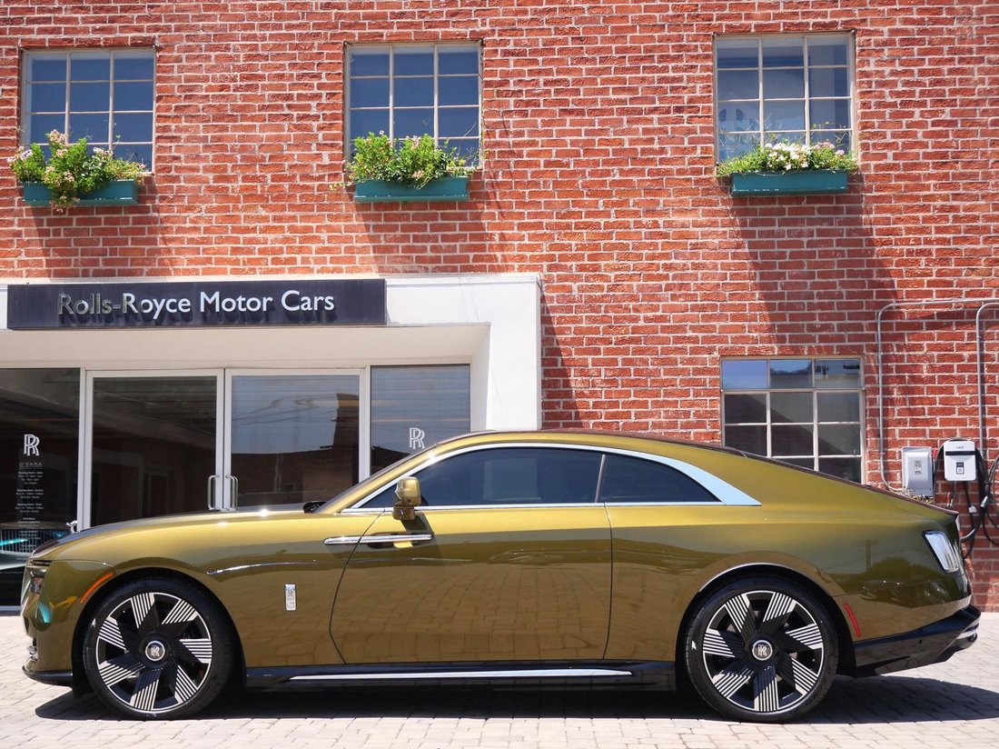 Coupe in Beverly Hills, CA, United States 3 - 18587388