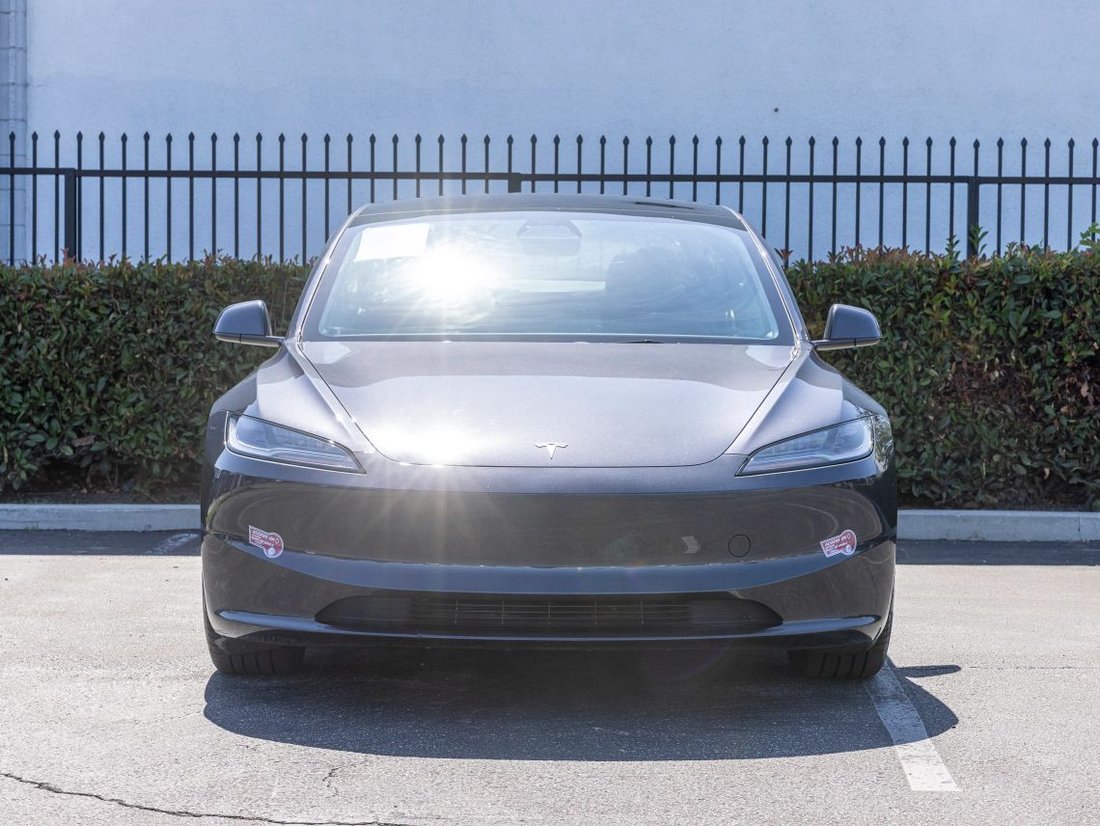 Sedan in Azusa, CA, United States 3 - 18541313
