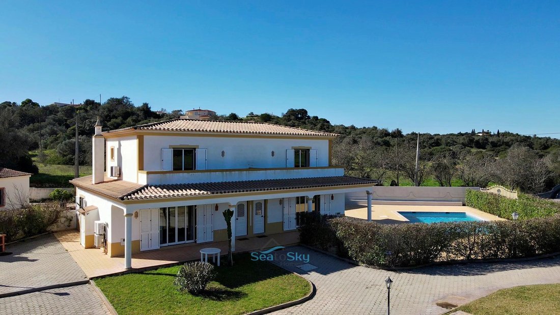 House in Lagoa e Carvoeiro, Algarve, Portugal 2 - 18587390