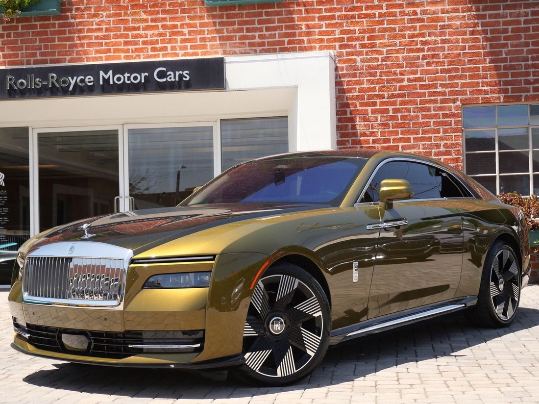 Coupe in Beverly Hills, CA, United States 1 - 18587388
